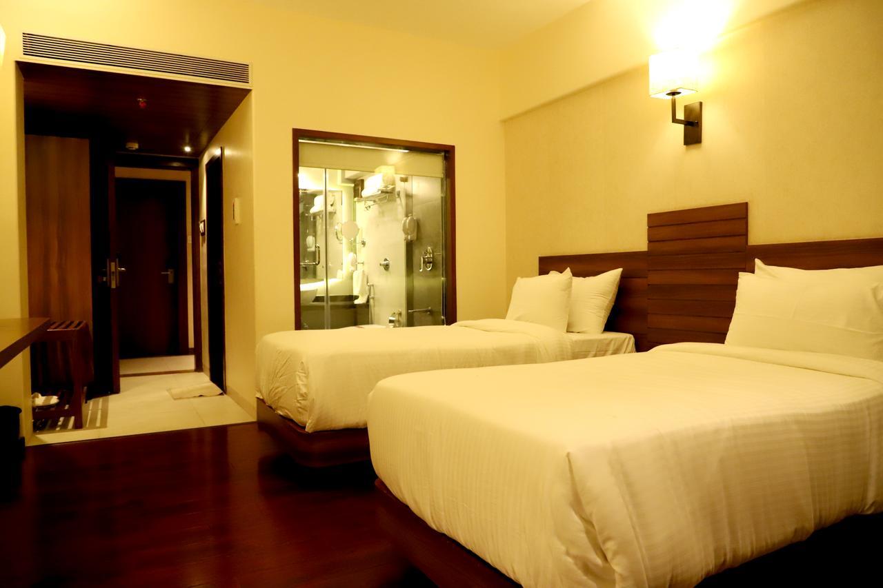 Hotel Reyansh Grand Boisar Luaran gambar